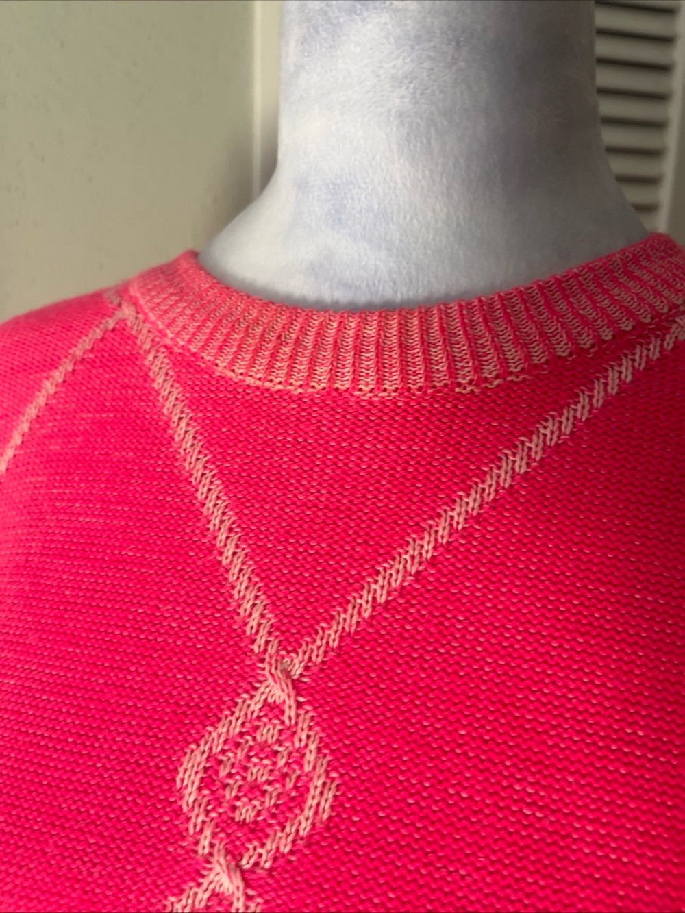 Bogner Bright Pink Crewneck Sweater with white diamond Argyle print sz Small - Picture 3 of 11